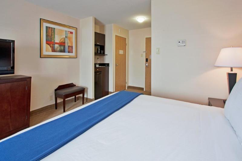 Holiday Inn Express Hotel & Suites Swift Current By Ihg Номер фото