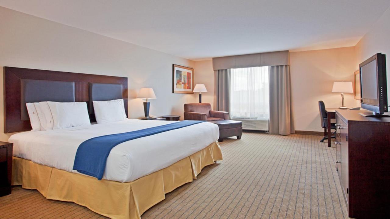 Holiday Inn Express Hotel & Suites Swift Current By Ihg Экстерьер фото